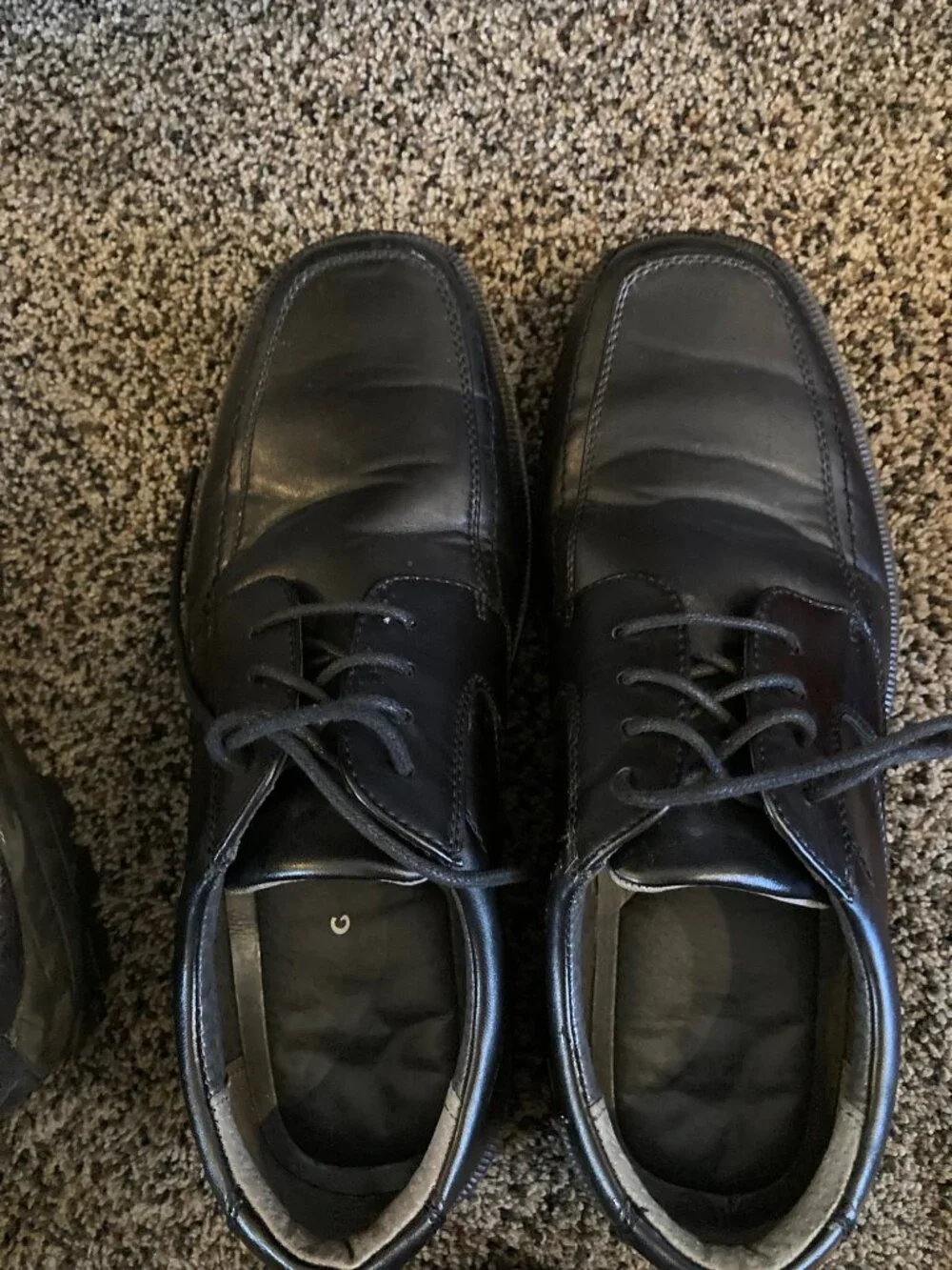 Black dress shoes